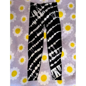 PINK Seamless Tie Dye Leggings Ribbed Black & White High Rise Sz M